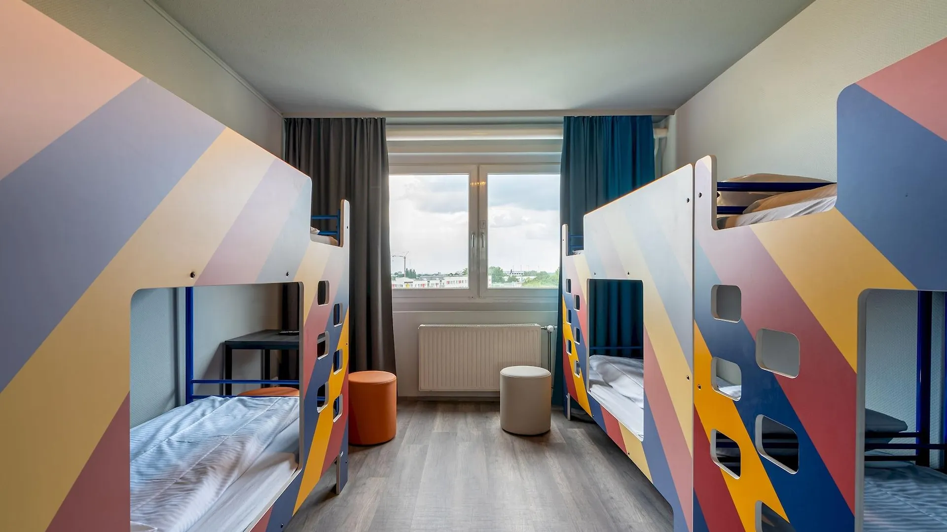 Auberge de jeunesse A&O Berlin Kolumbus 0*,