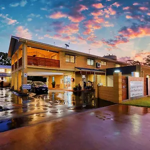 emerald-gardens-motel-apartments.queenslandhotels.net/